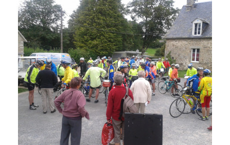 Semaine Picarde de cyclotourisme à NEUVIC (19)